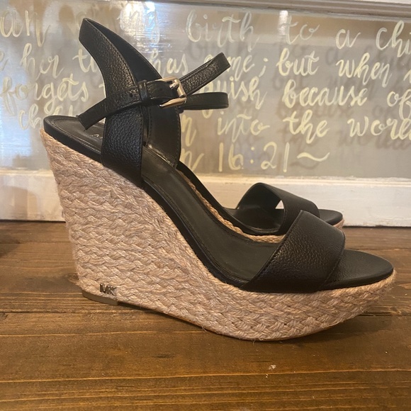 Michael Kors Wedges - Picture 1 of 2